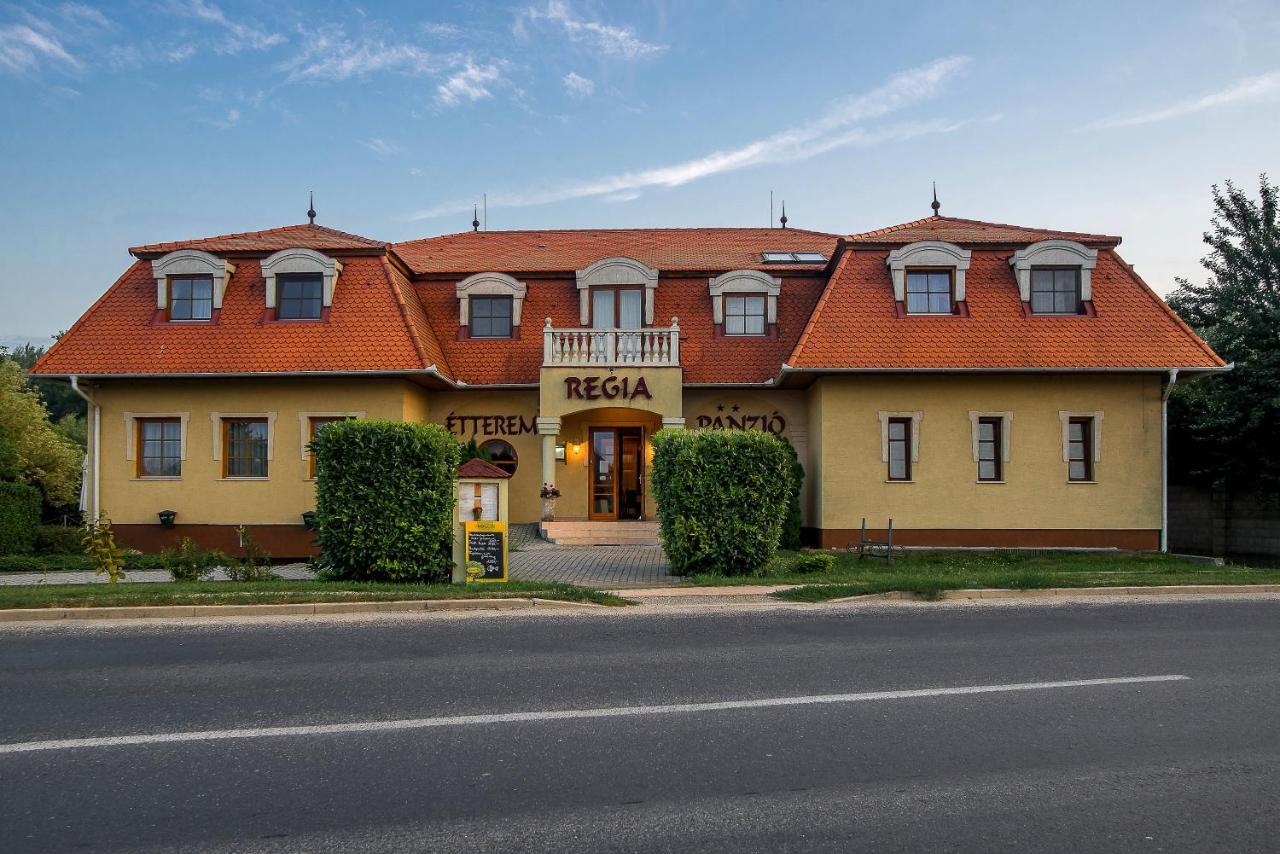 Bed and Breakfast Regia Panzio à Halászi Extérieur photo